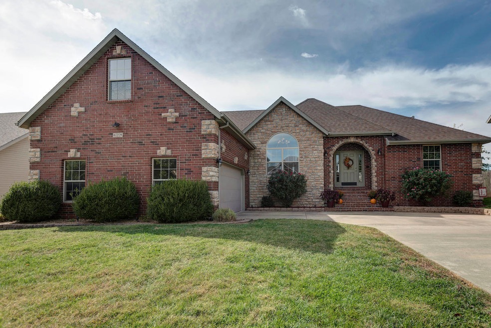 629 N Althea Ave, Nixa, MO 65714 - photo 1