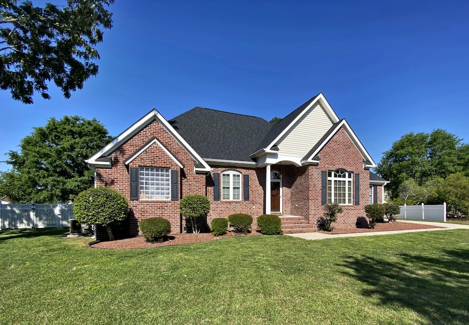 102 Whitby Ct, Jacksonville, NC 28540 - photo 1