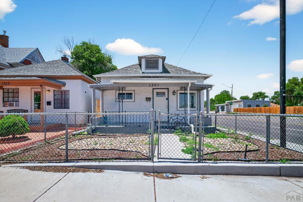 1301 Cypress St, Pueblo, CO 81004 - photo 1