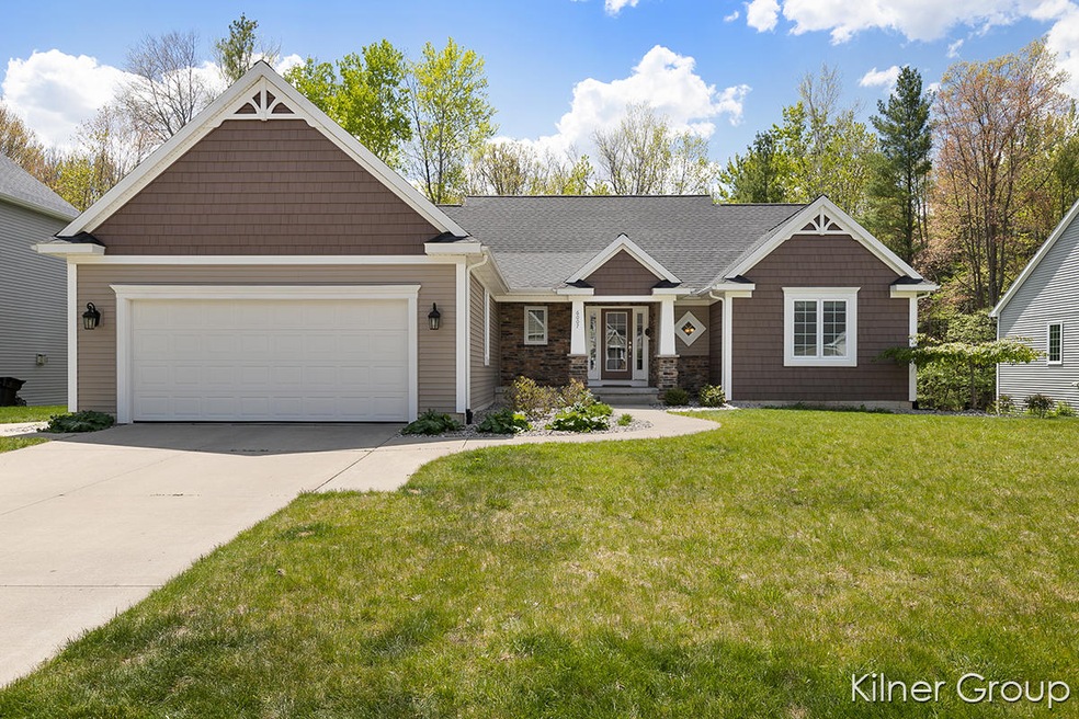 6007 Plumtree Ln, Midland, MI 48642 - photo 1