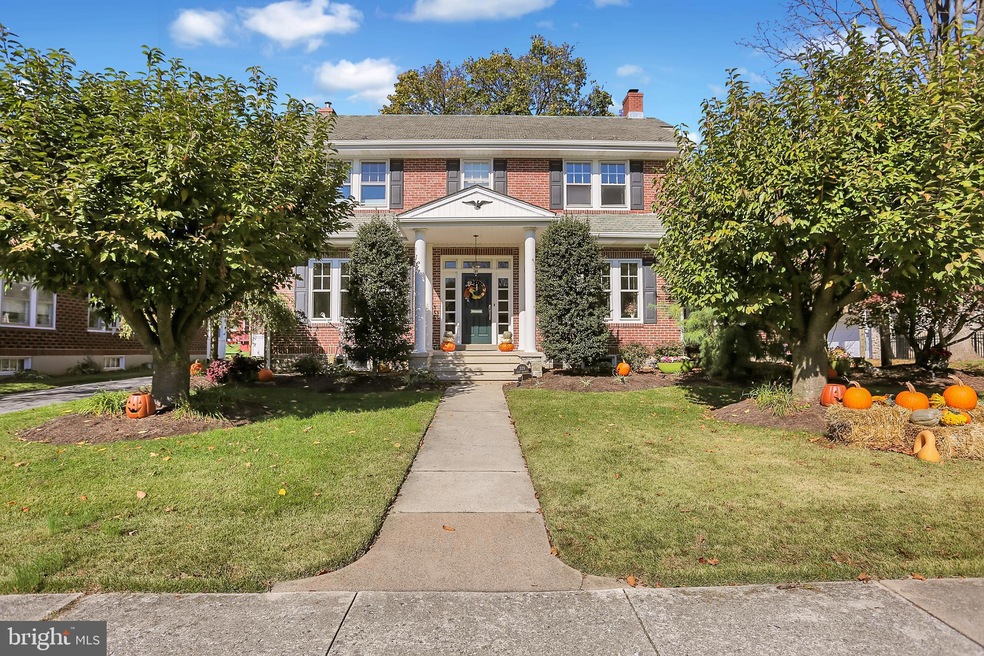 329 E Walnut St, Reading, PA 19607 - photo 1