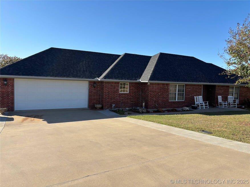 273 Ridgecrest Rd, Colbert, OK 74733 - photo 1