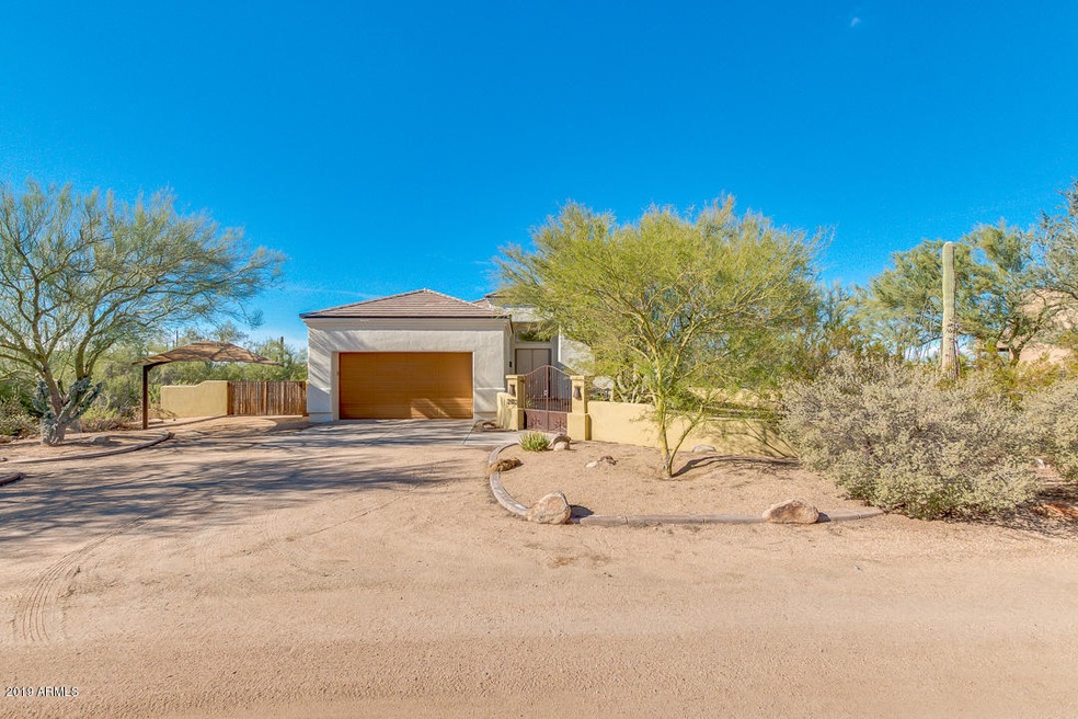 RV Gate / 2-Car Garage!