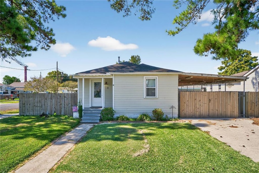 2500 Fenelon St, Chalmette, LA 70043 - photo 1