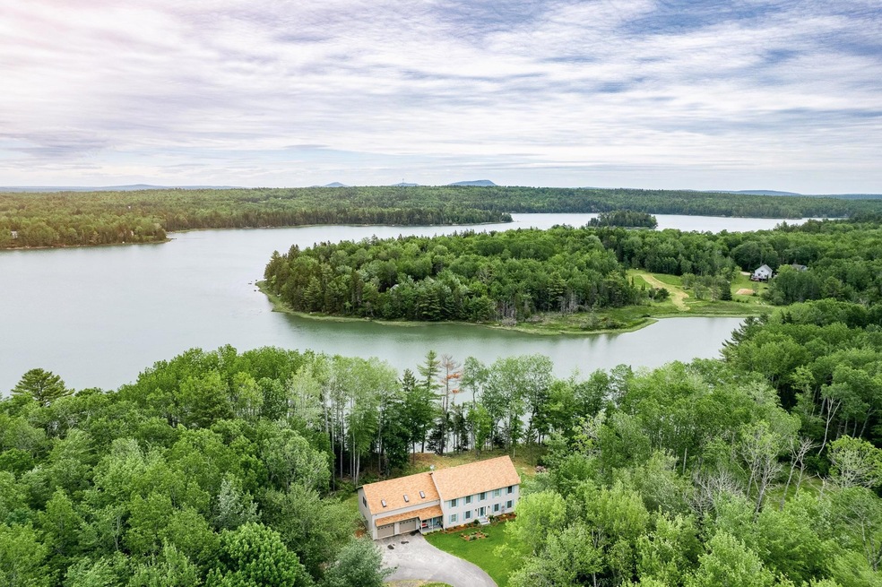 Exterior House Bay