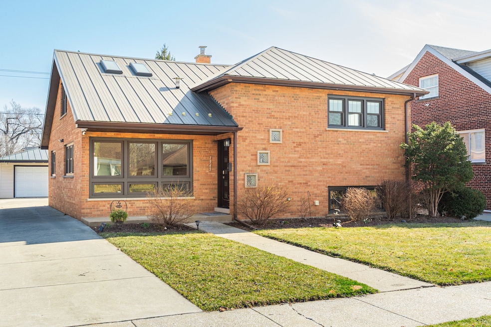 1945 Norfolk Ave, Westchester, IL 60154 - photo 1