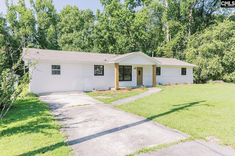 2012 Windsor Dr, Cayce, SC 29033 - photo 1