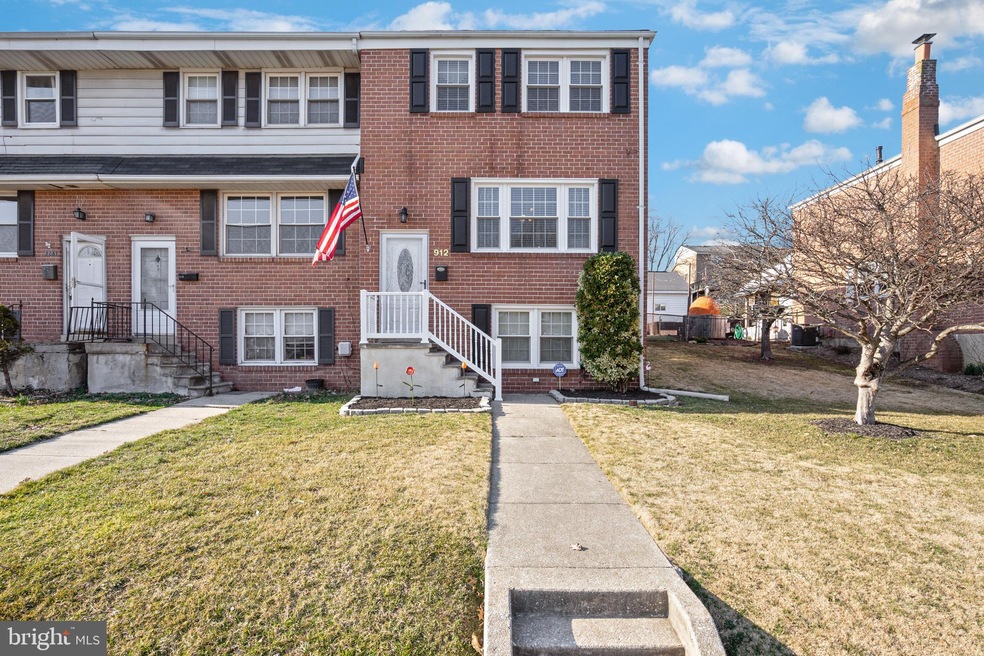 912 Grovehill Rd, Halethorpe, MD 21227 - photo 1