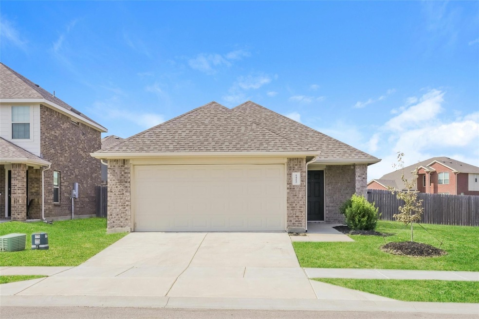 1412 Starling Ln, Ennis, TX 75119 - photo 1