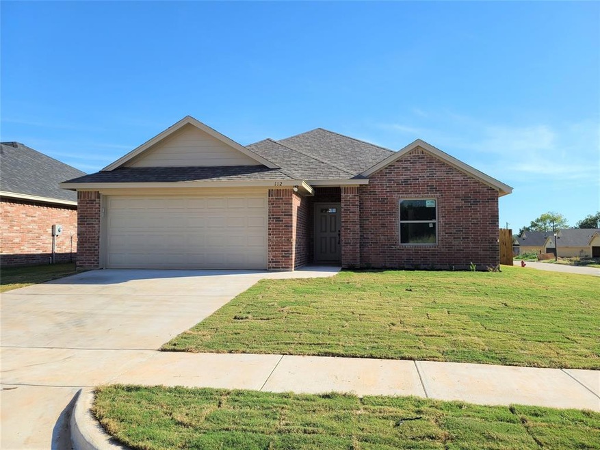 112 Clover Cir, Weatherford, TX 76086 - photo 1
