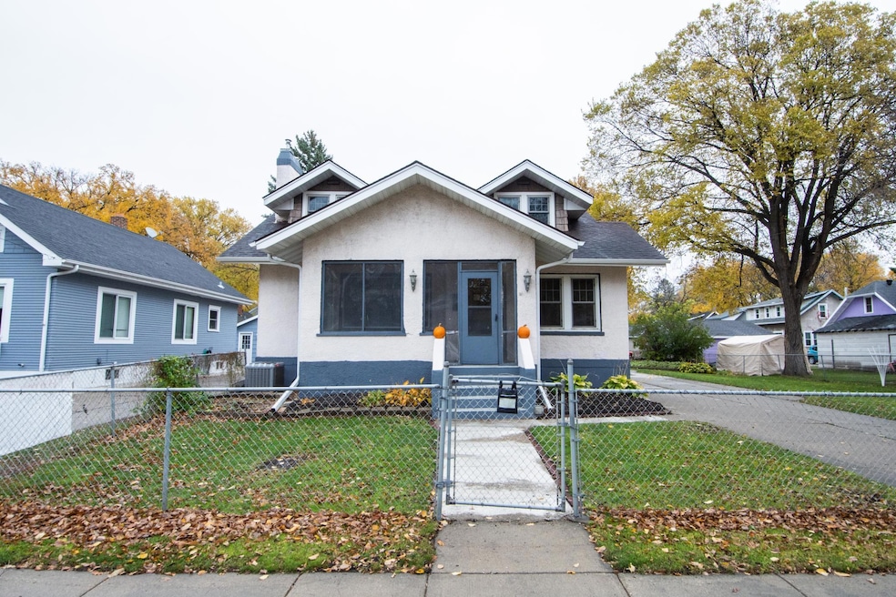 1112 University Dr S, Fargo, ND 58103 - photo 1