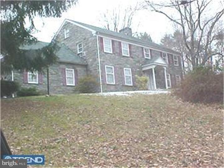 213 Avondale Rd, Wallingford, PA 19086 - photo 1