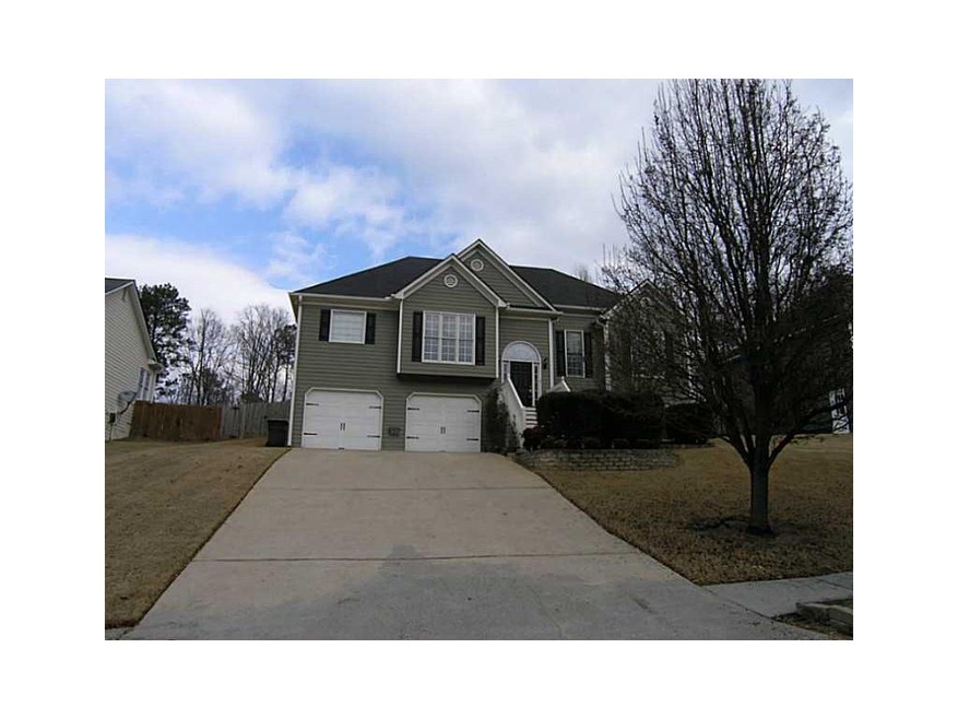 Exterior Front. Walk to Lake Allatoona and Proctor