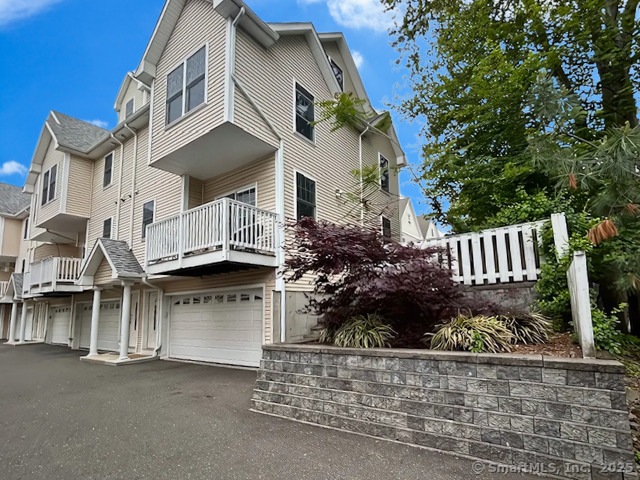 40 Ferris Ave unit 6, Norwalk, CT 06854 - photo 1