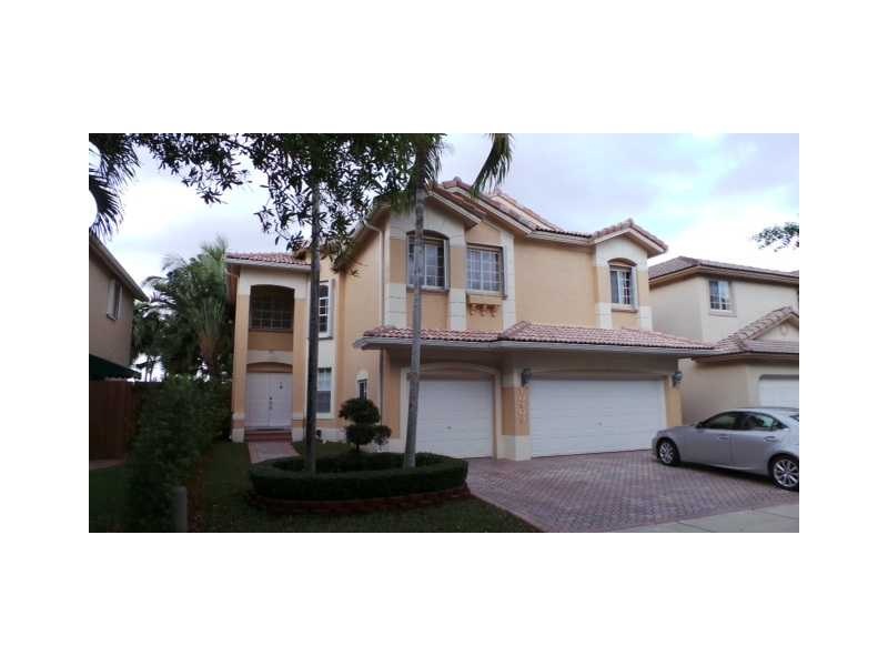 10909 NW 73rd Terrace, Doral, FL 33178 - photo 1