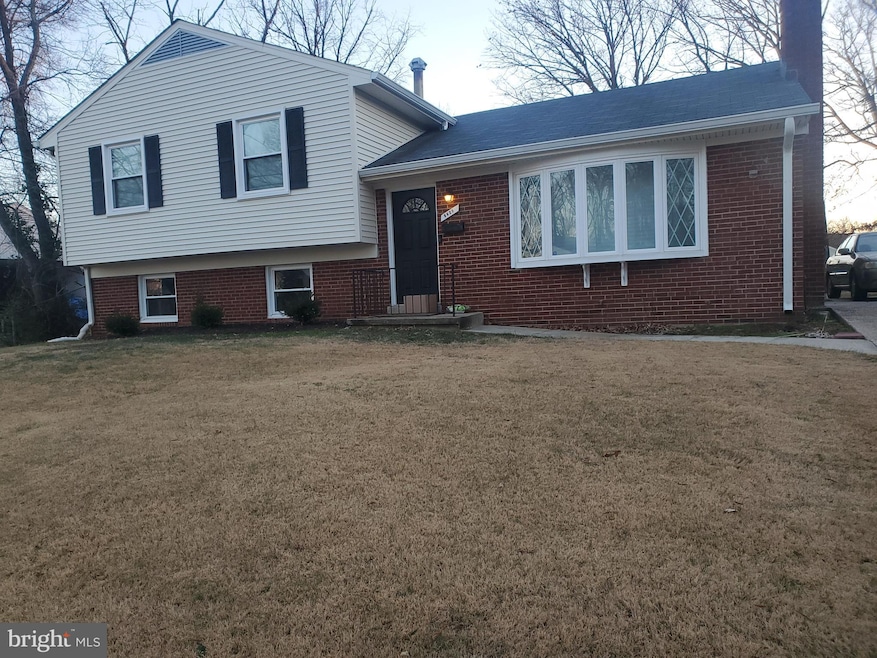 9621 Woodberry St, Lanham, MD 20706 - photo 1