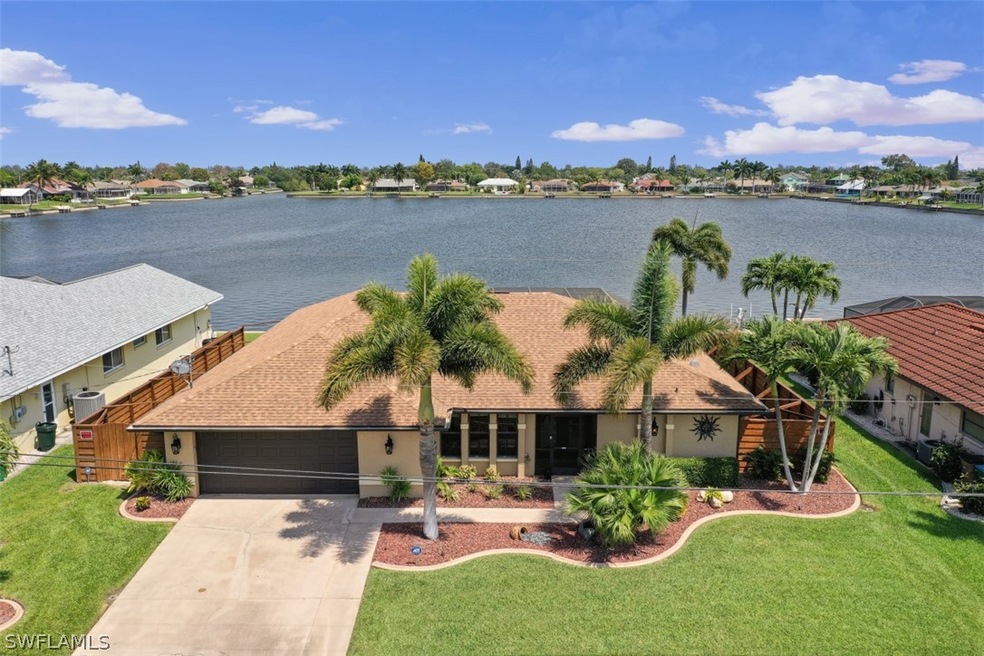 Expansive WATER VIEW Pool Home on beautiful Mohave Lake.