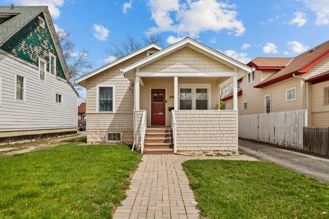 1528 W Monroe St, Waukegan, IL 60085 - photo 1