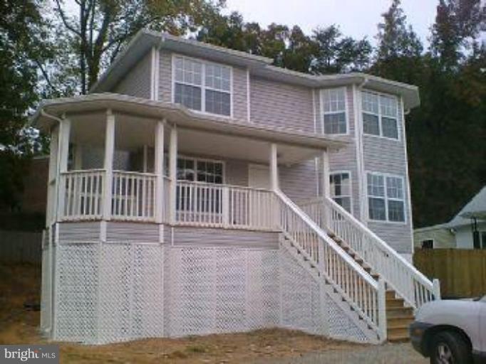 18506 Corby St, Triangle, VA 22172 - photo 1