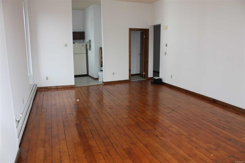 399 Main St unit 3A, Poughkeepsie, NY 12601 - photo 1