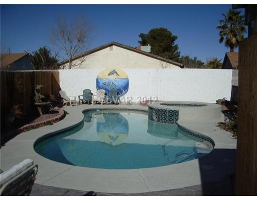 Swimming Pool/Hot Tub/Sauna.