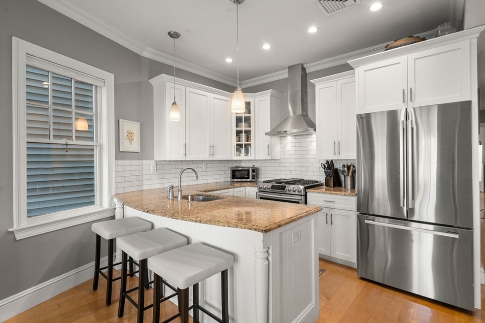 29 M St unit 2, Boston, MA 02127 - photo 1