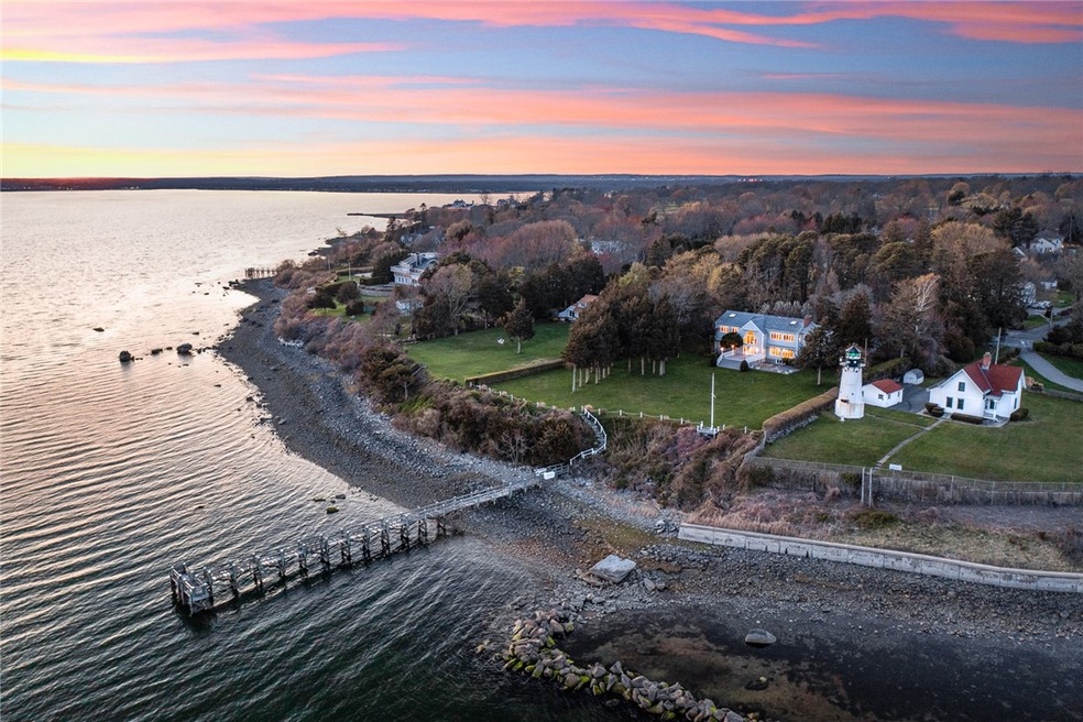 2 Briarcliff Ave, Warwick, RI 02889 - photo 1