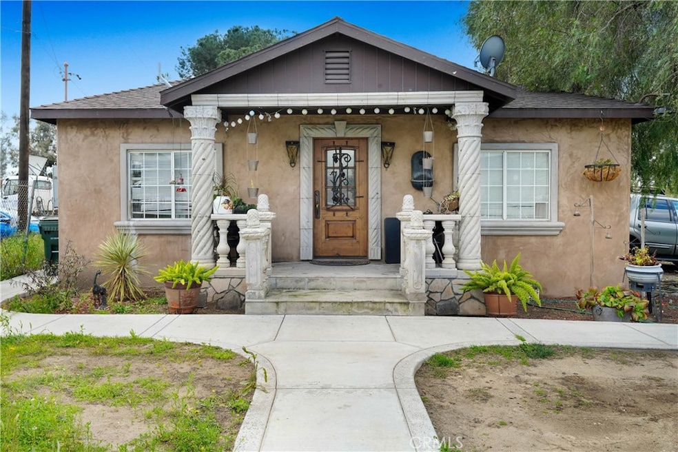 14875 Washington Dr, Fontana, CA 92335 - photo 1