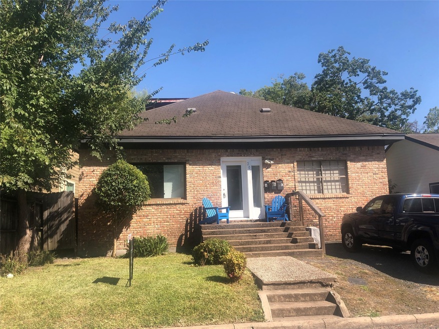 203 Aurora St unit A, Houston, TX 77008 - photo 1