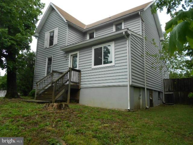 520 N Maple Ave, Brunswick, MD 21716 - photo 1