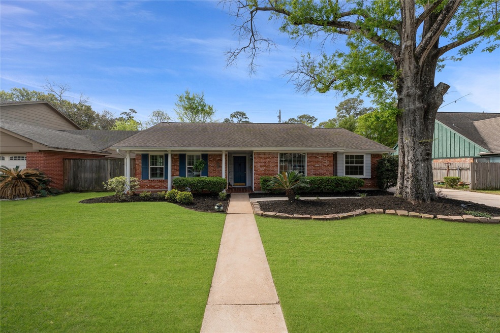 1843 Bethlehem St, Houston, TX 77018 - photo 1