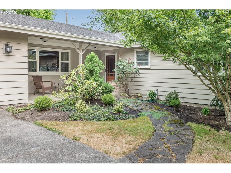 1280 Hallinan St, Lake Oswego, OR 97034 - photo 1