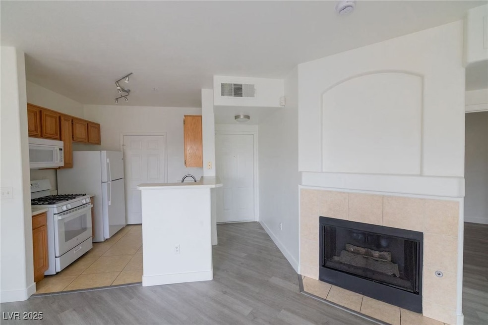 For Rent $1,395/month