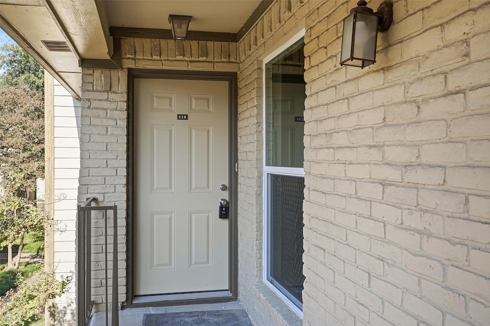 10650 Steppington Dr unit 236, Dallas, TX 75230 - photo 1