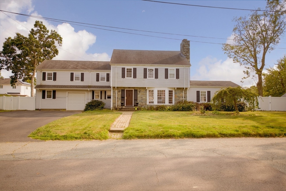 247 Albany St, Fall River, MA 02720 - photo 1