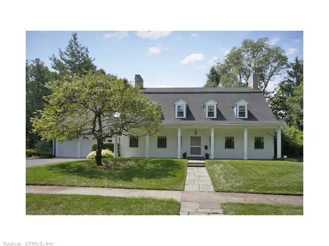 Exterior Front. Lovely Sidewalk Neigborhood