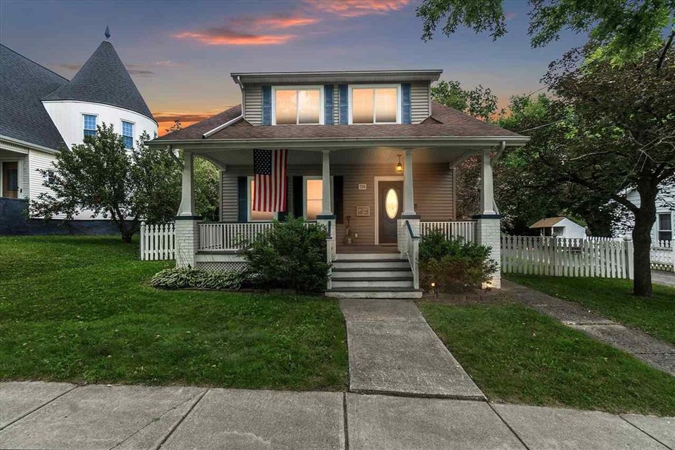 206 N Beech St, Flushing, MI 48433 - photo 1