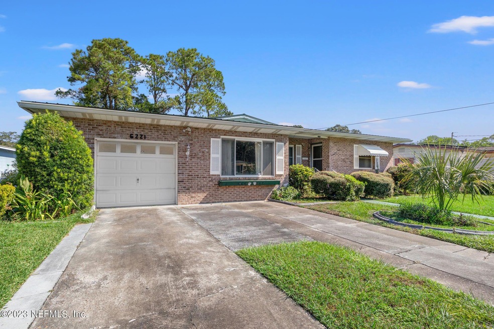 6221 Alexon Dr, Jacksonville, FL 32210 - photo 1
