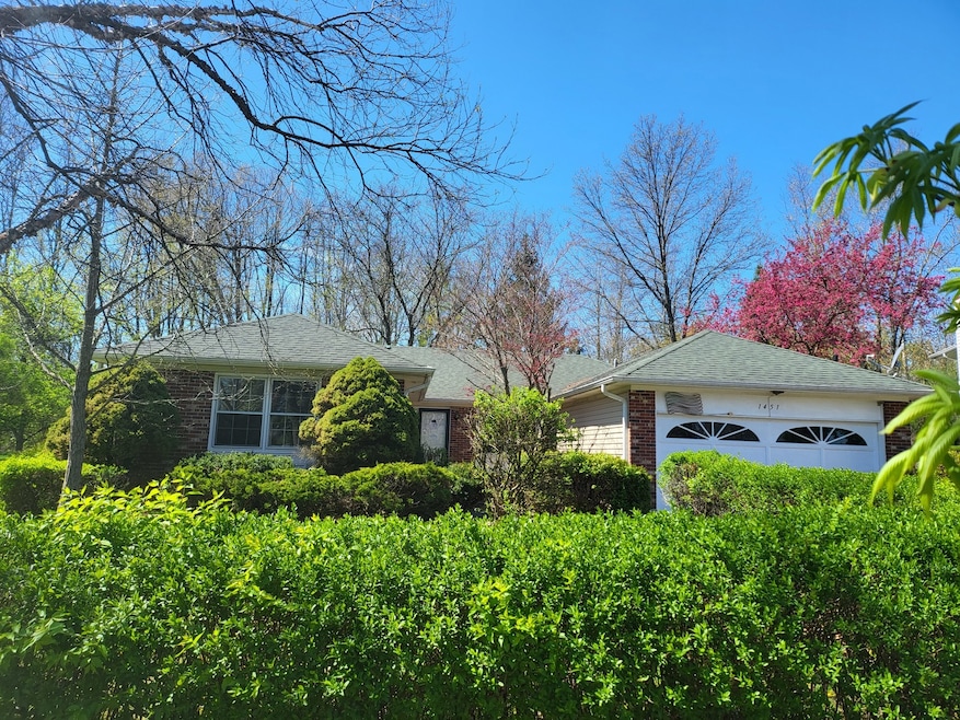 1451 S Parkview Terrace, Algonquin, IL 60102 - photo 1