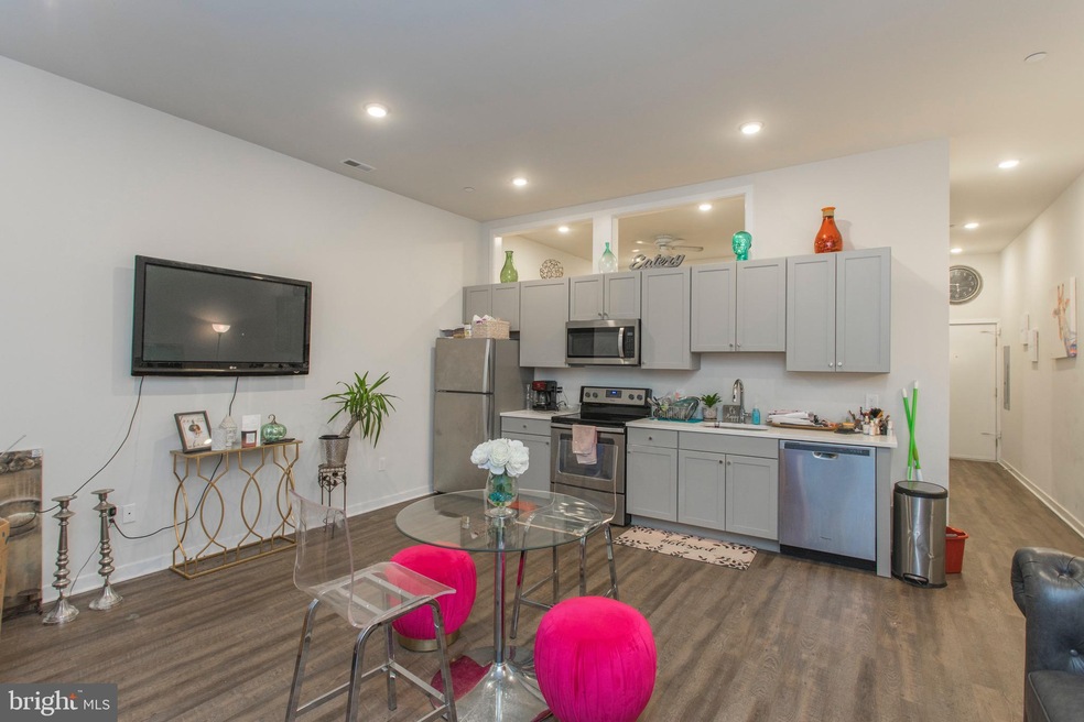 311 W Main St unit 101, Lansdale, PA 19446 - photo 1