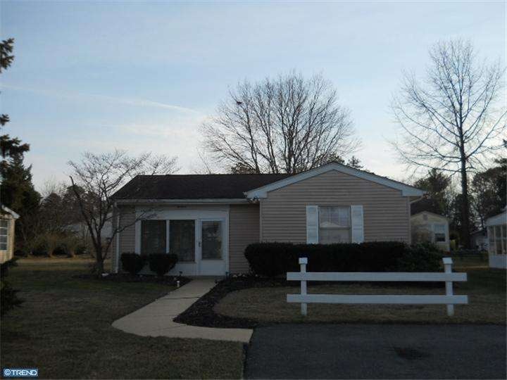 13 Thornbury Place, Southampton, NJ 08088 - photo 1