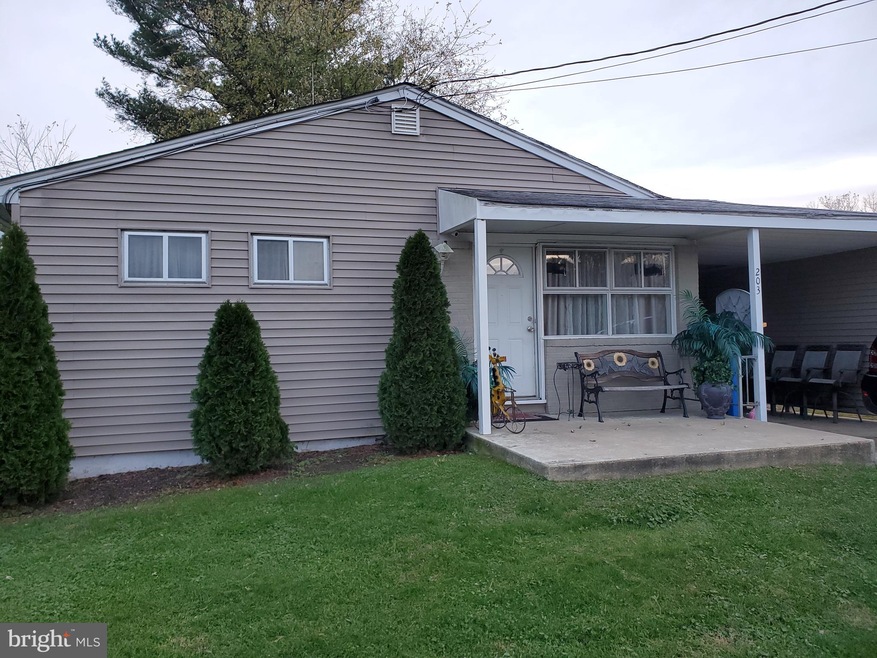 203 Curlew Ln, Mount Holly, NJ 08060 - photo 1
