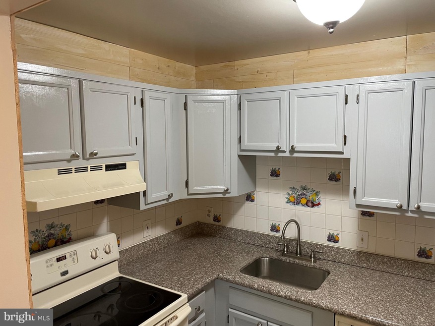 200 Chesterfield Ln unit 202, Stafford, VA 22556 - photo 1