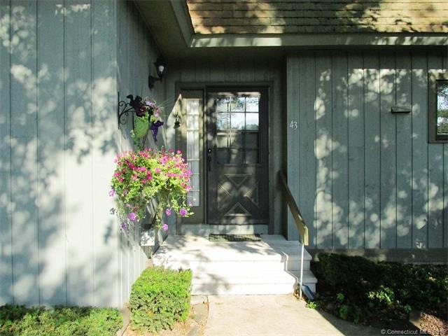 Welcome to 43 Hickory Hill in Southington, a Royal