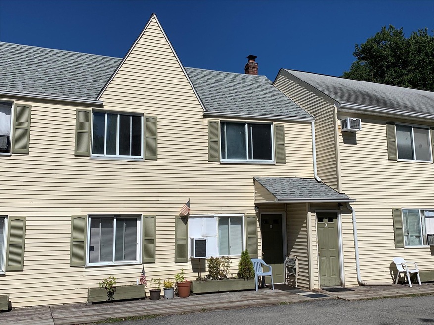 1860 E Main St unit E, Mohegan Lake, NY 10547 - photo 1