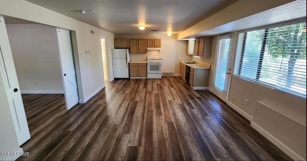 For Rent $1,395/month