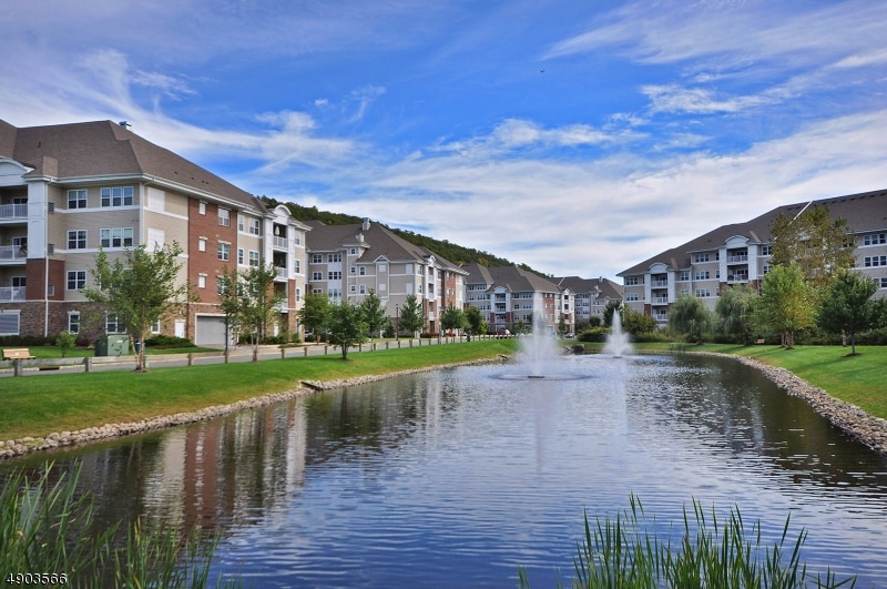 7123 Warrens Way, Wanaque, NJ 07465 - photo 1