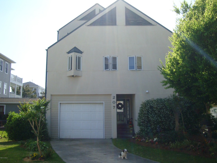 207 Smith Street
