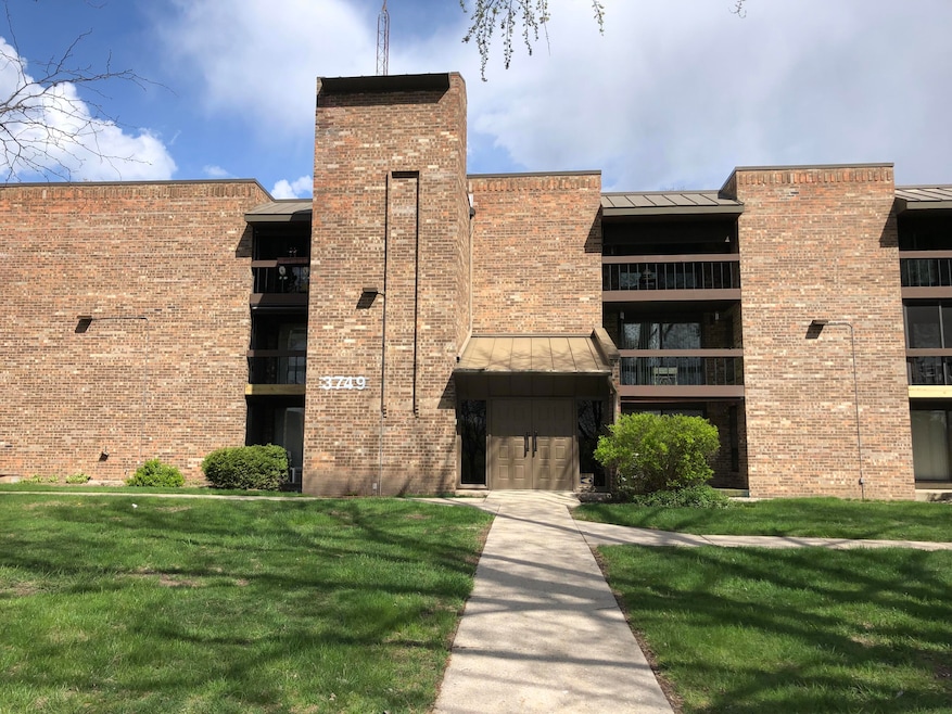 3749 N 88th St unit 212, Milwaukee, WI 53222 - photo 1