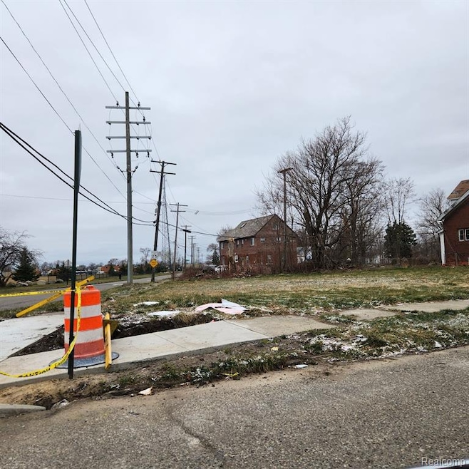 13401 Justine St, HamtraMcK, MI 48212 - photo 1